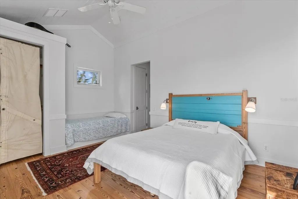 7143 La Lenaire Drive Longboat Key FL 34228