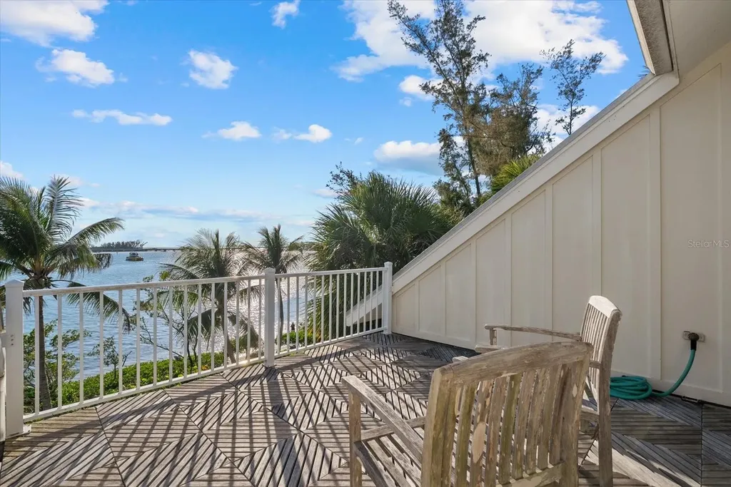 7143 La Lenaire Drive Longboat Key FL 34228