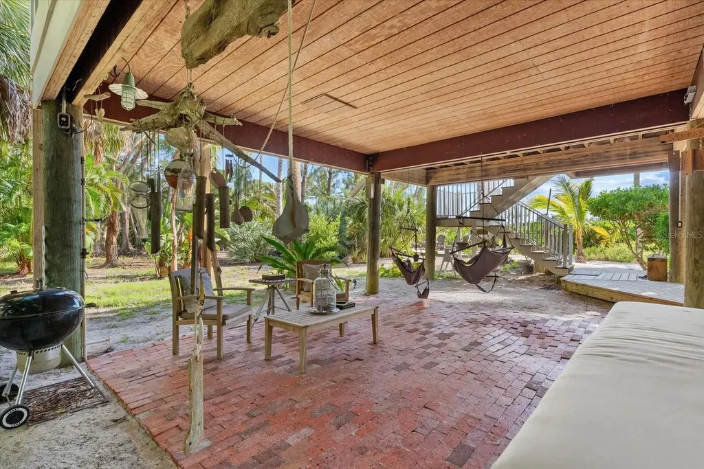 7143 La Lenaire Drive Longboat Key FL 34228