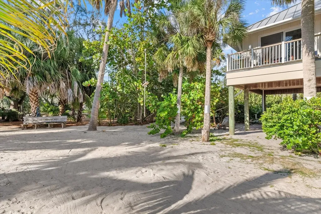 7143 La Lenaire Drive Longboat Key FL 34228