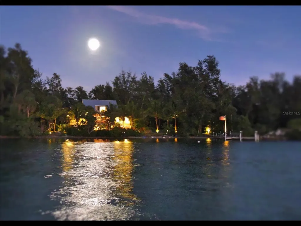 7143 La Lenaire Drive Longboat Key FL 34228