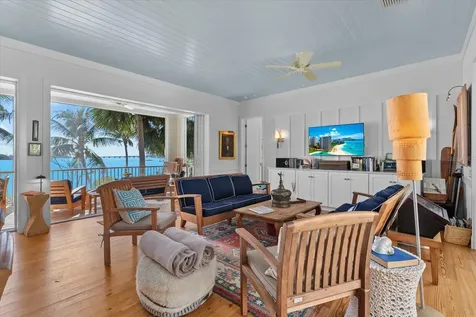7143 La Lenaire Drive Longboat Key FL 34228
