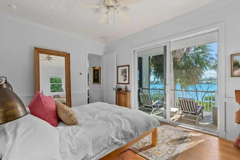 7143 La Lenaire Drive Longboat Key FL 34228