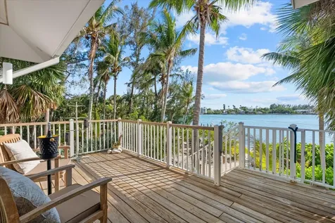 7143 La Lenaire Drive Longboat Key FL 34228