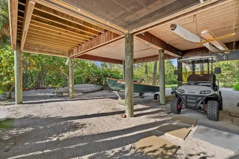7143 La Lenaire Drive Longboat Key FL 34228
