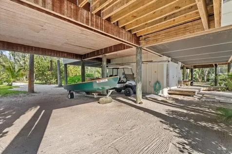 7143 La Lenaire Drive Longboat Key FL 34228