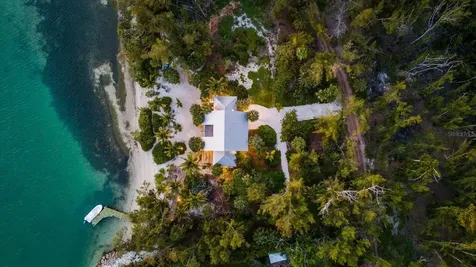 7143 La Lenaire Drive Longboat Key FL 34228