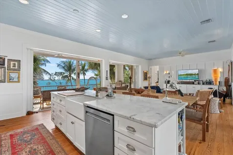 7143 La Lenaire Drive Longboat Key FL 34228