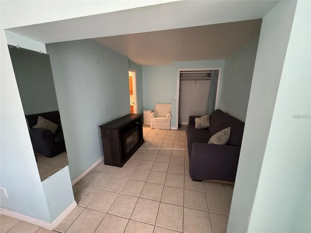 104 Base Avenue W Venice FL 34285