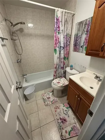 104 Base Avenue W Venice FL 34285