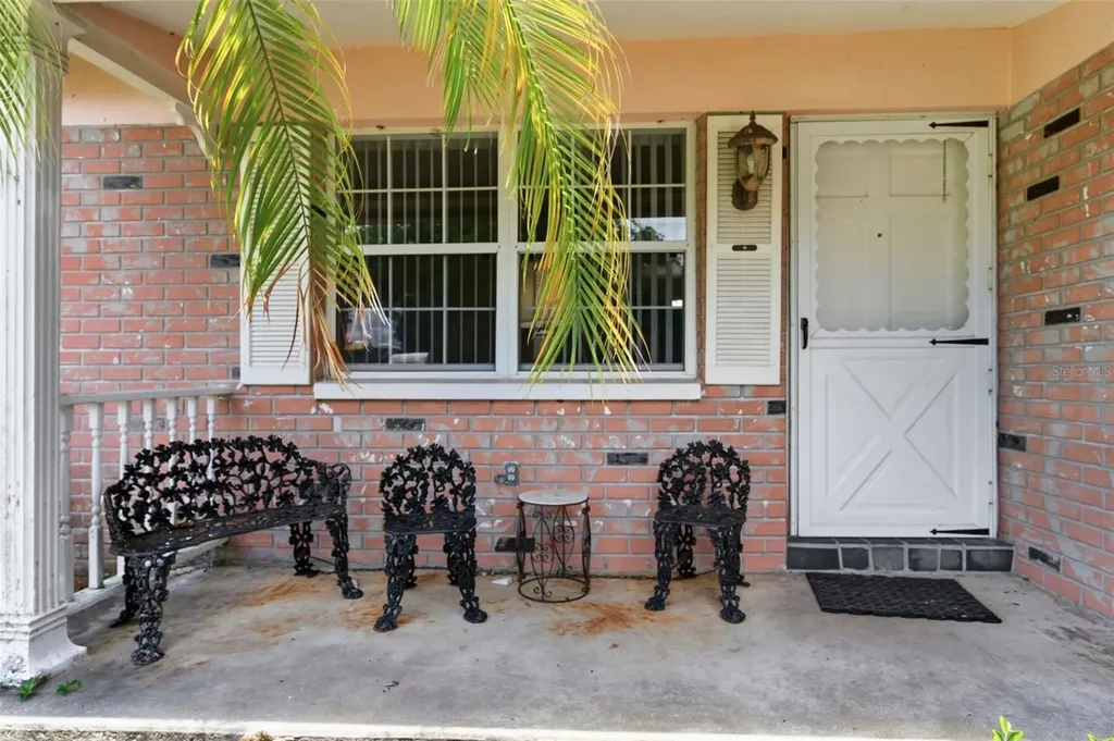 6617 27th Way N St Petersburg FL 33702