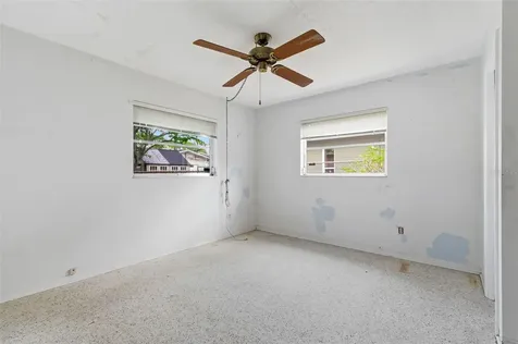 6617 27th Way N St Petersburg FL 33702