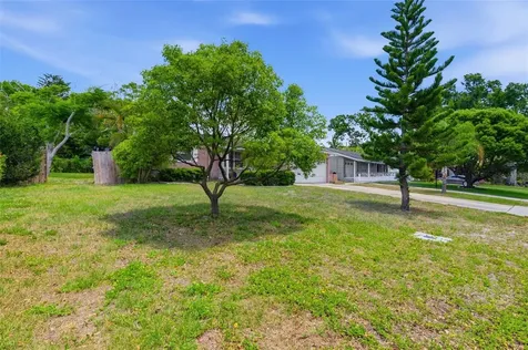 6617 27th Way N St Petersburg FL 33702