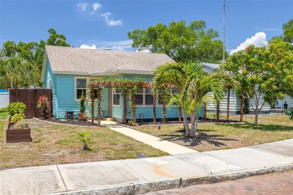 845 21st Avenue S St Petersburg FL 33705