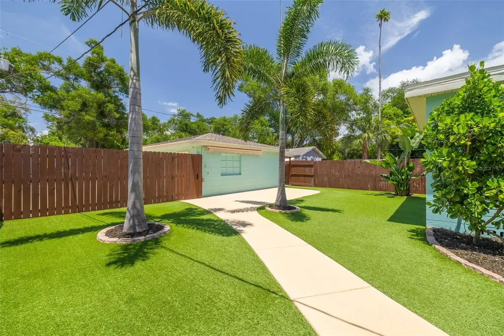 845 21st Avenue S St Petersburg FL 33705