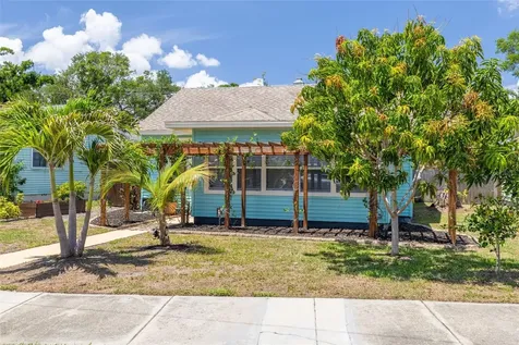 845 21st Avenue S St Petersburg FL 33705