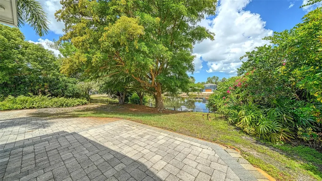 3424 Tanglewood Drive Sarasota FL 34239