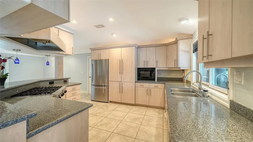 3424 Tanglewood Drive Sarasota FL 34239