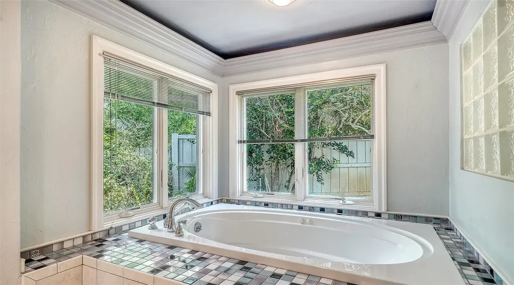 3424 Tanglewood Drive Sarasota FL 34239