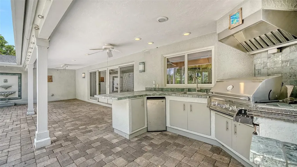 3424 Tanglewood Drive Sarasota FL 34239