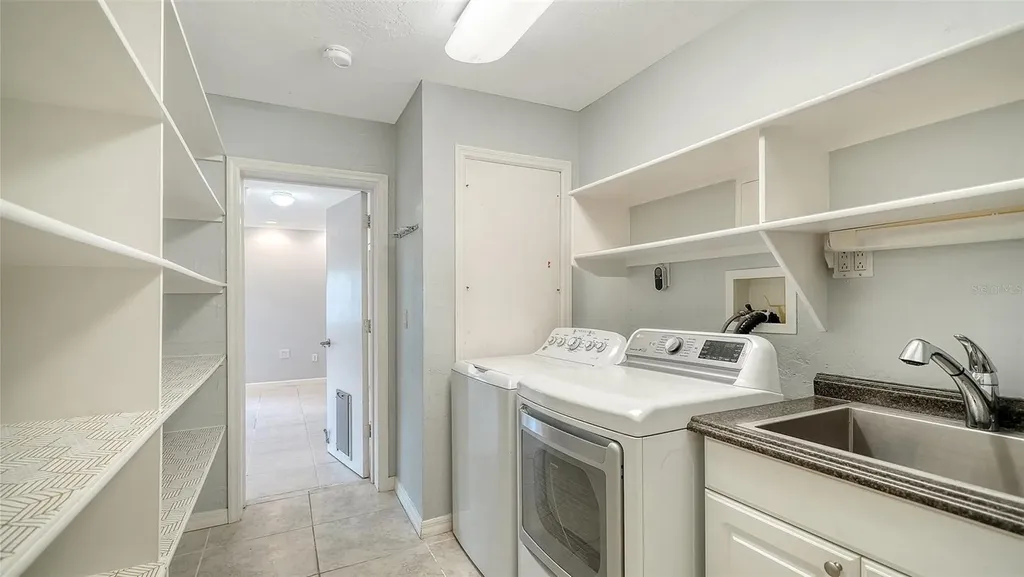 3424 Tanglewood Drive Sarasota FL 34239