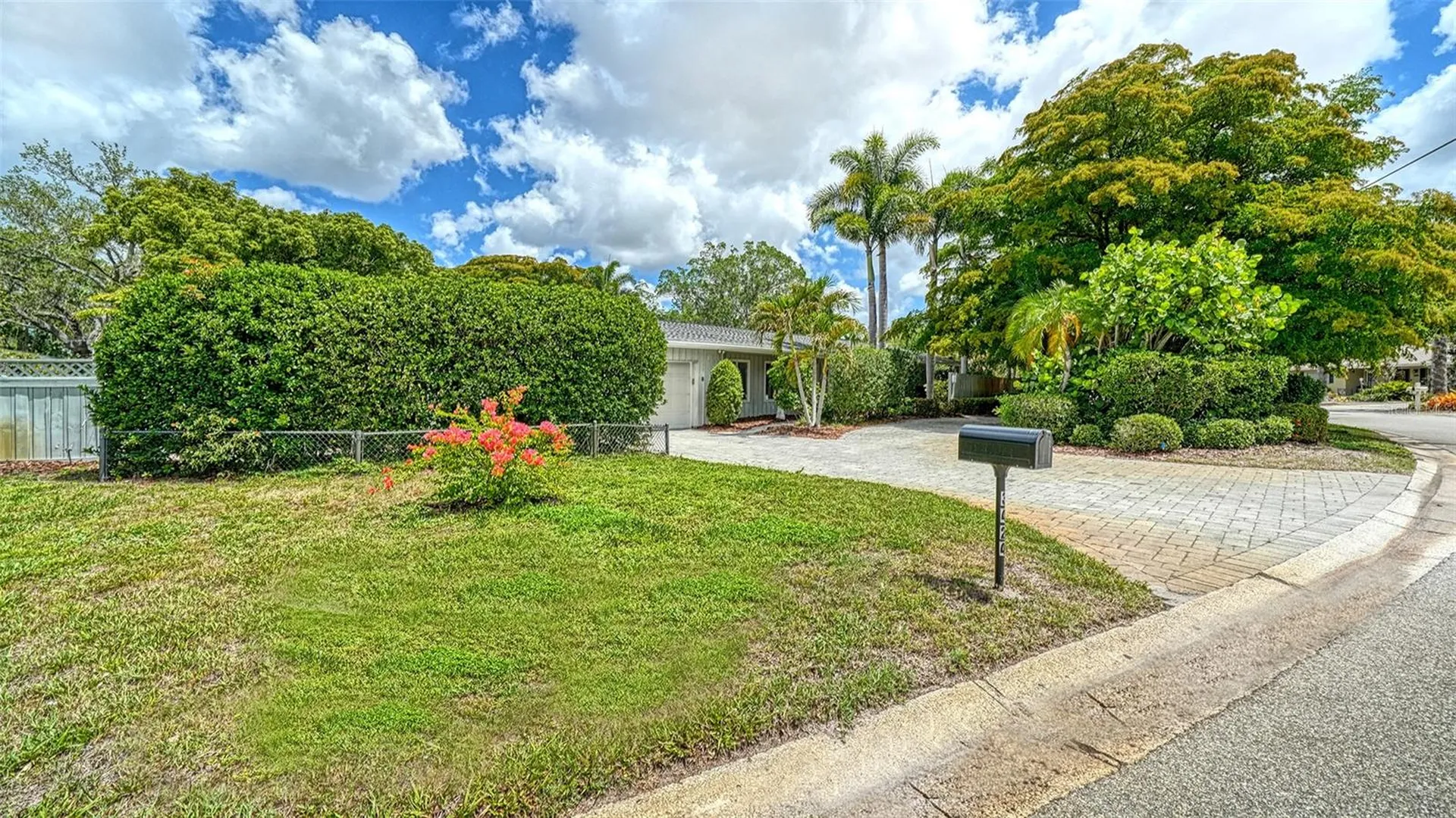 3424 Tanglewood Drive Sarasota FL 34239