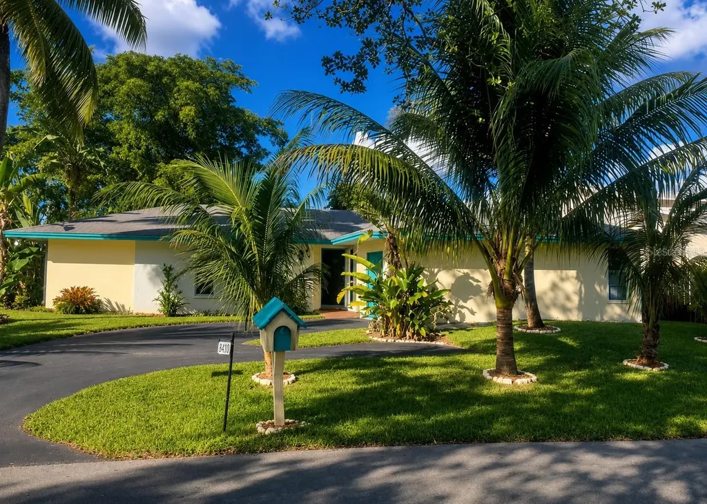 7551 SW 42nd Place Davie FL 33314