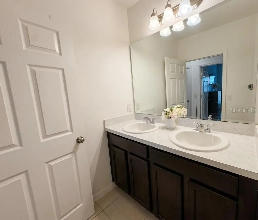 643 Samuel Place Davenport FL 33837