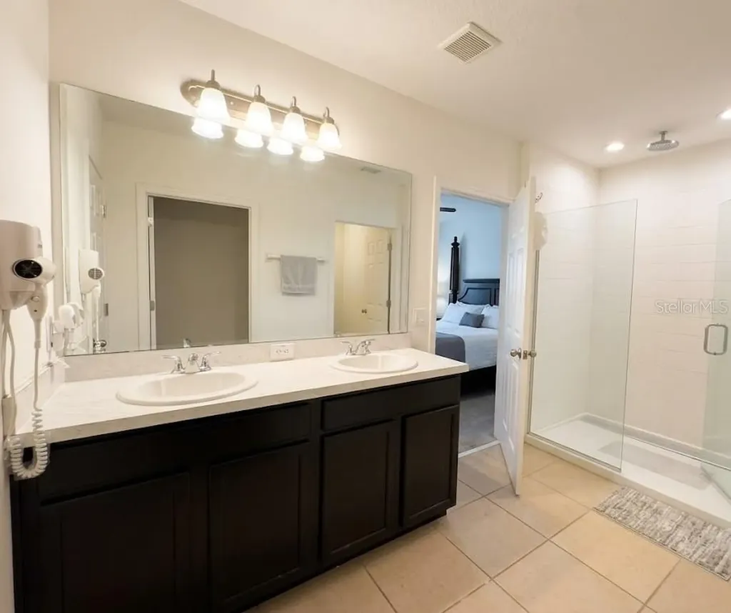 643 Samuel Place Davenport FL 33837