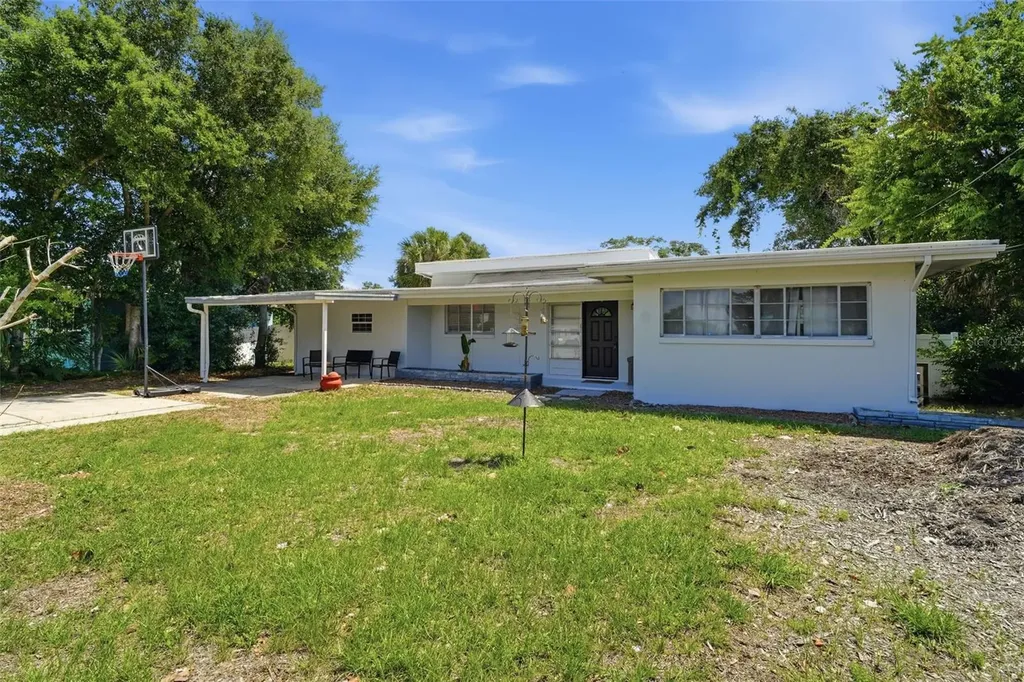 533 Heineman Street Daytona Beach FL 32114