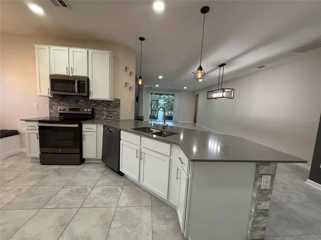 4497 Bluff Oak Loop Kissimmee FL 34746