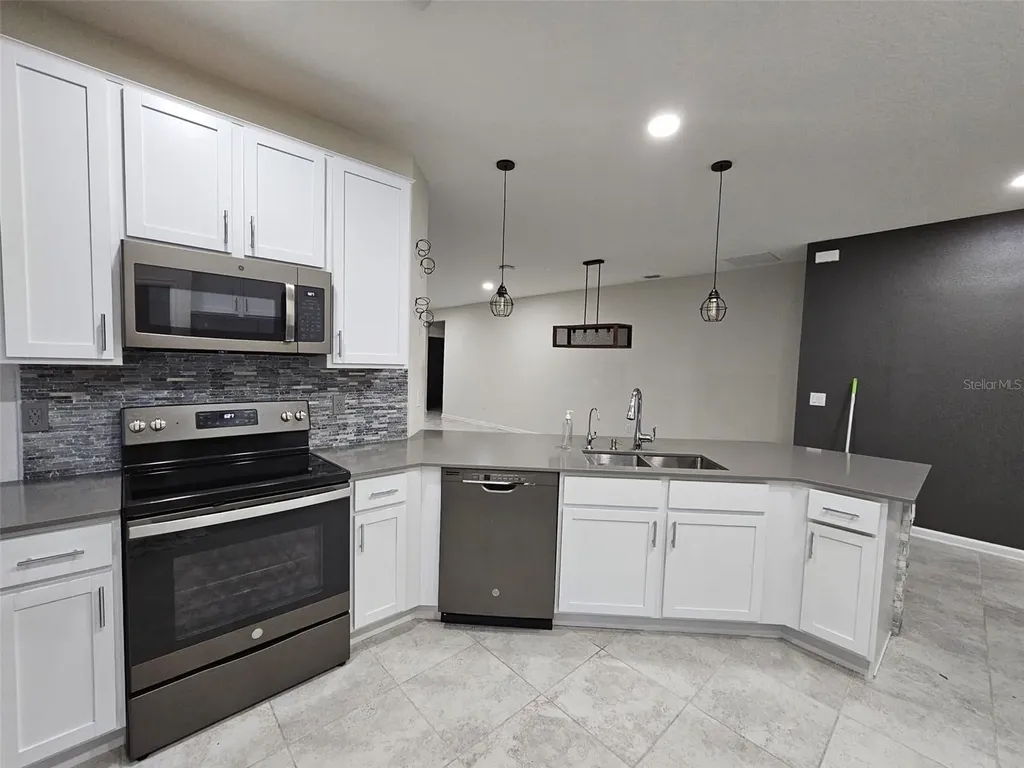 4497 Bluff Oak Loop Kissimmee FL 34746