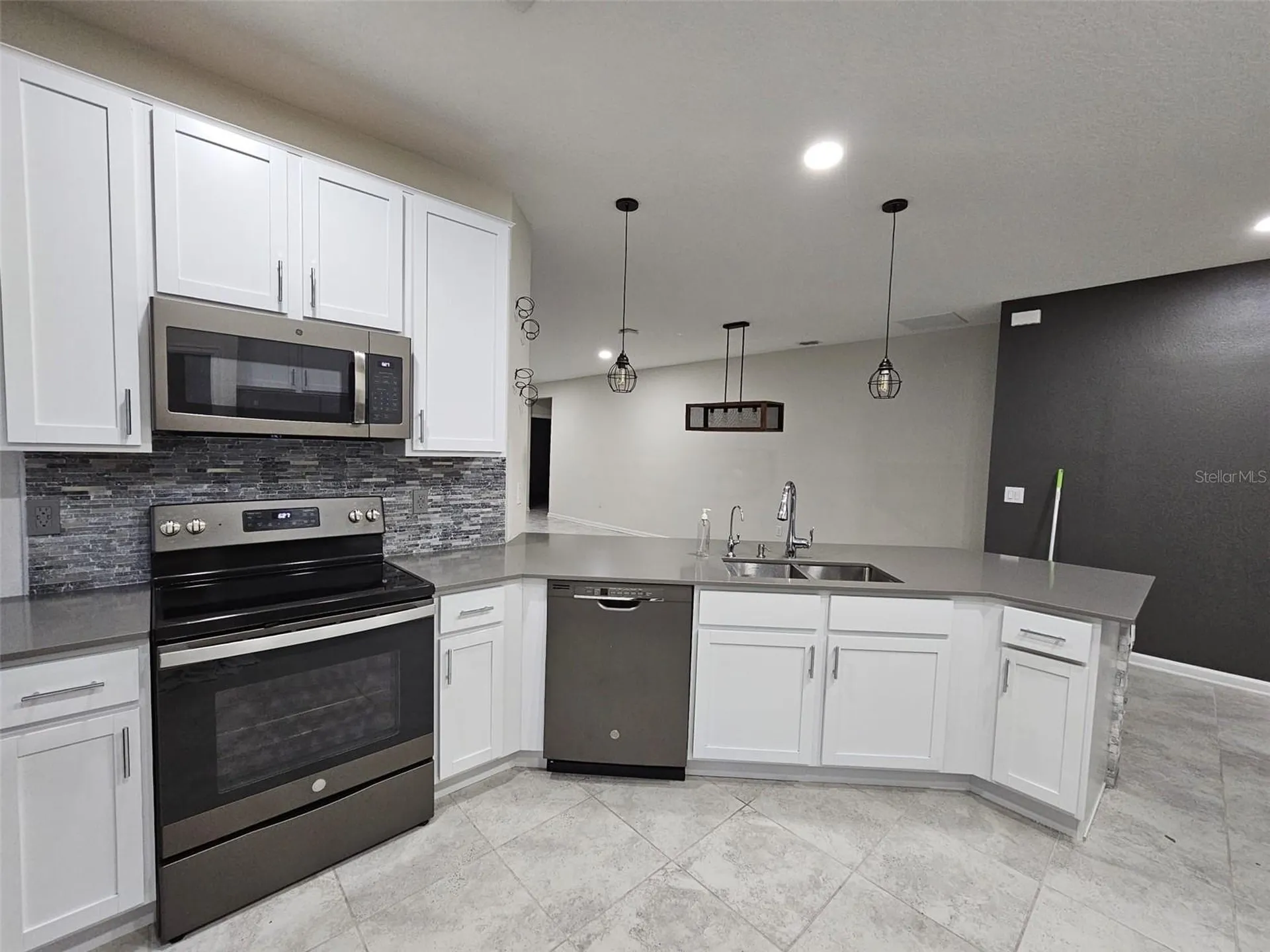4497 Bluff Oak Loop Kissimmee FL 34746