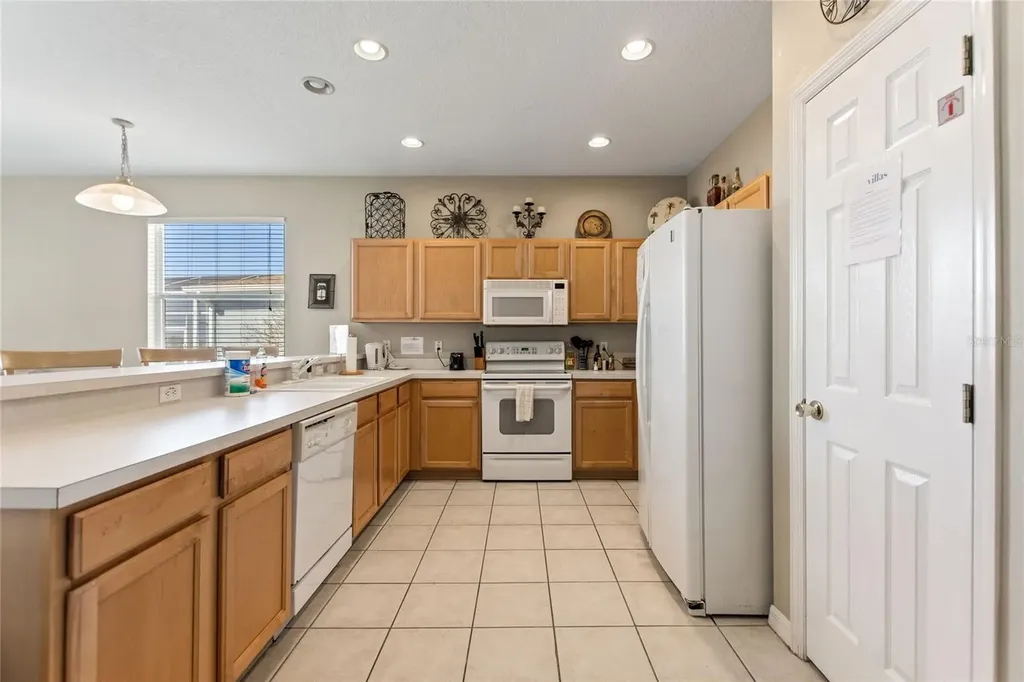 556 Bonville Drive Davenport FL 33897