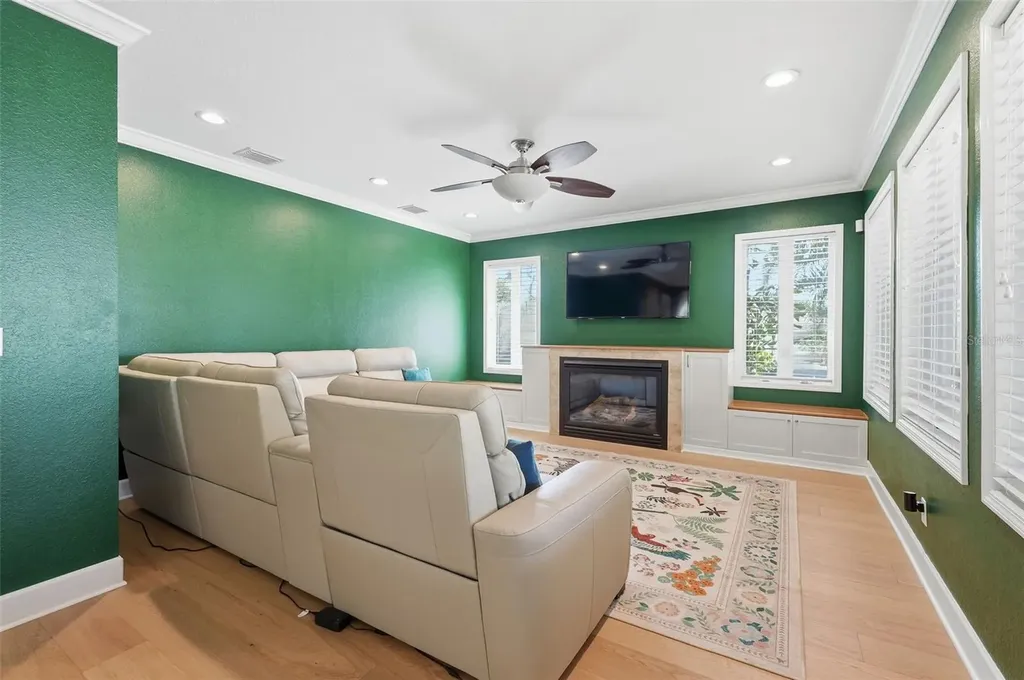 508 Hillcrest Avenue Tarpon Springs FL 34689