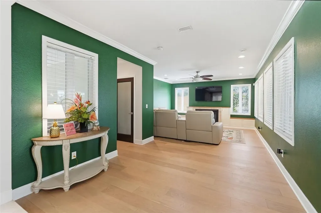 508 Hillcrest Avenue Tarpon Springs FL 34689