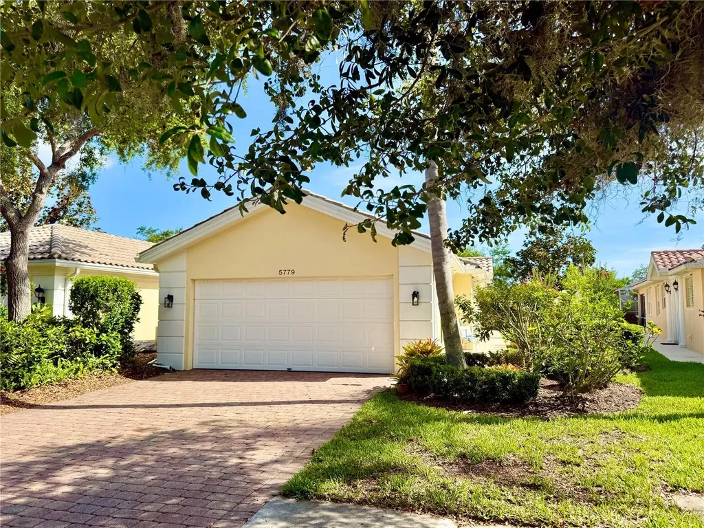 5779 Ivrea Drive Sarasota FL 34238