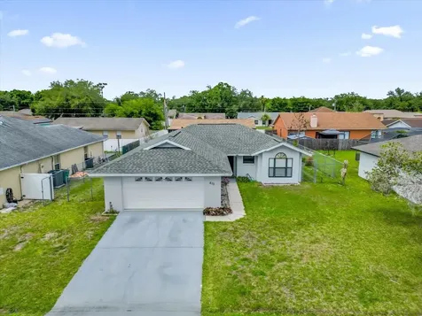 615 Mckinley Court Kissimmee FL 34758