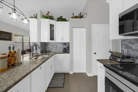 615 Mckinley Court Kissimmee FL 34758