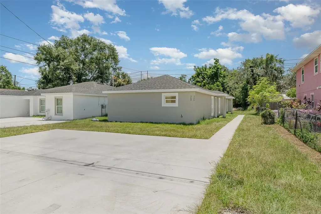 306 Ave P NW Winter Haven FL 33881