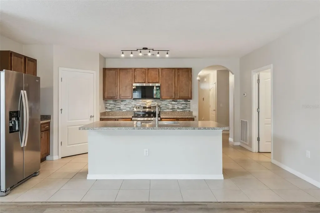 579 Lake Cummings Way Lake Alfred FL 33850