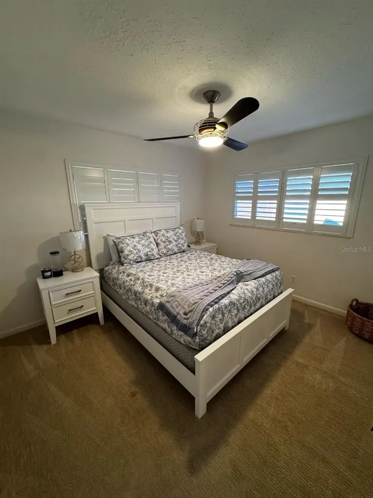 6015 Carlton Avenue Sarasota FL 34231