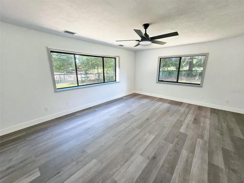 507 E Highway 318 Citra FL 32113