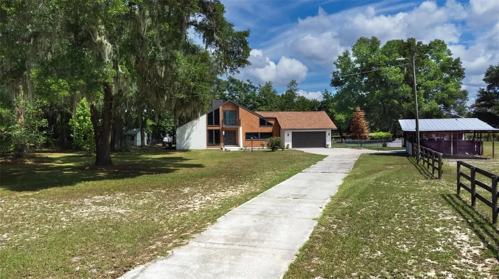 507 E Highway 318 Citra FL 32113