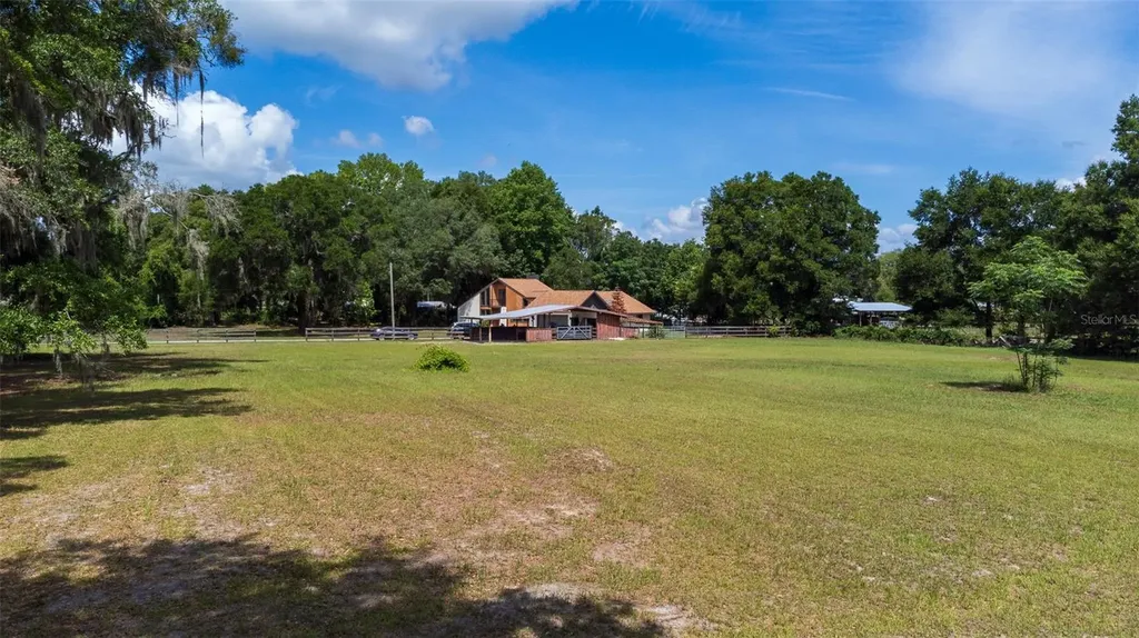 507 E Highway 318 Citra FL 32113
