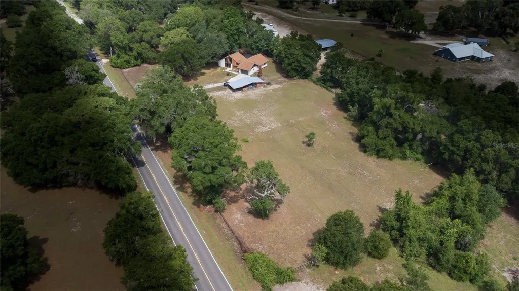 507 E Highway 318 Citra FL 32113