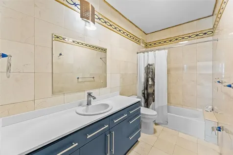 1754 Calle Mcleary San Juan PR 00911