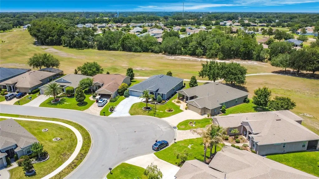 4240 James River Circle Leesburg FL 34748