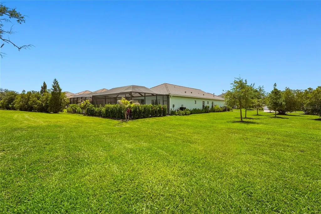 8506 Frangipani Terrace Sarasota FL 34240