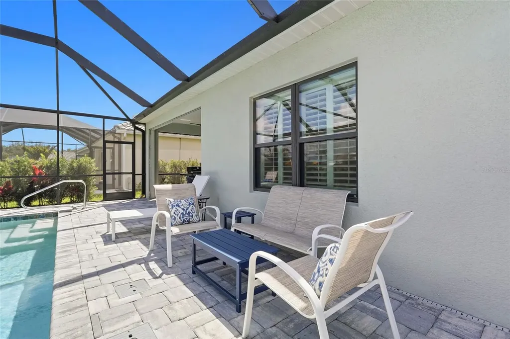 8506 Frangipani Terrace Sarasota FL 34240